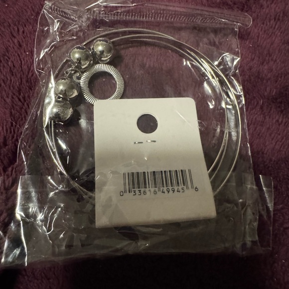 NWT Elegant Trio of bangle bracelets - Picture 2 of 3